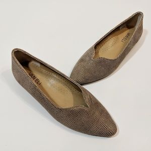 Vaneli | Taupe Textured Flats Size 6.5 EUC